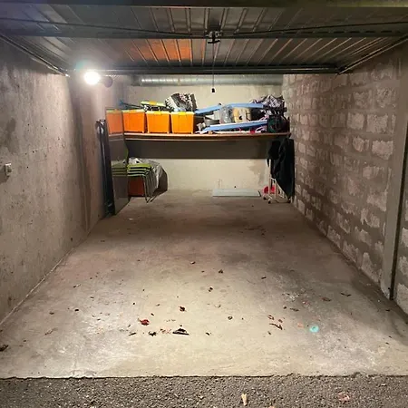 Apartament Centre Avec Terrasse Et Box Prive Aix-les-Bains